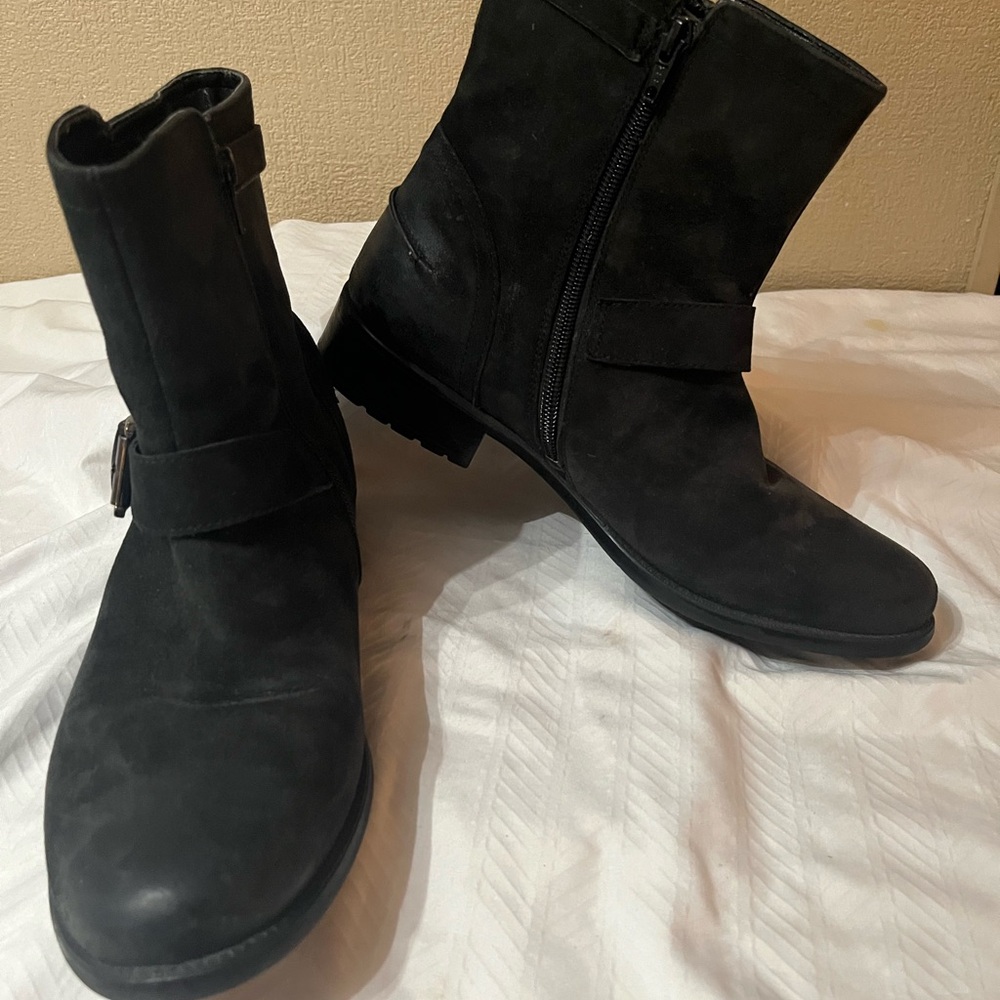 Clarks Plaza Float Boots